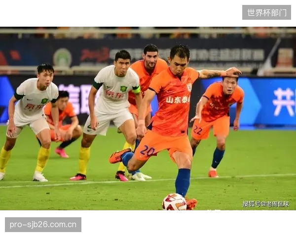 南非队阵容结构均衡,旅欧球员的经验将为高位逼抢体系注入战术执行力。 南非队阵容结构均衡,旅欧球员的经验将为高位逼抢体系注入战术执行力。